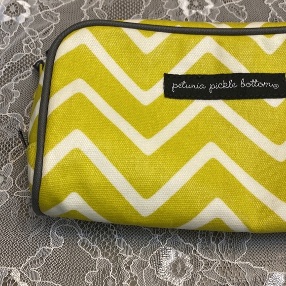 PETUNIA PICKLE BOTTOM SMALL BAG - Picture 2 of 11